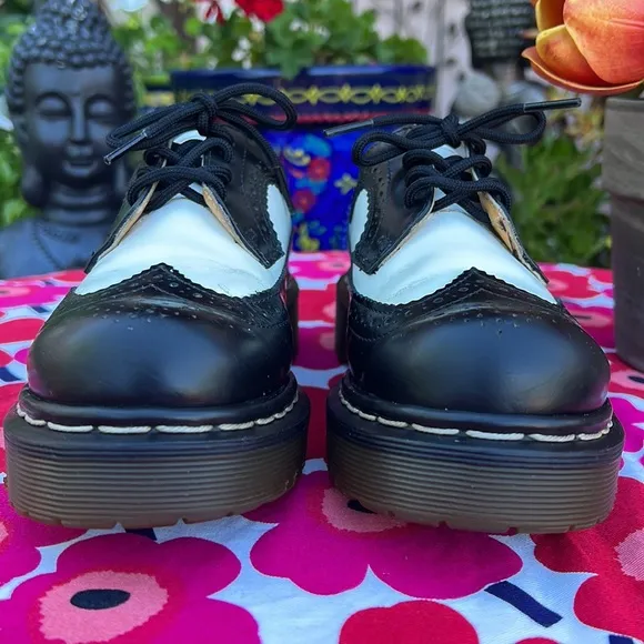 🏴󠁧󠁢󠁥󠁮󠁧󠁿 Dr. Martens MIE Vintage Tuxedo Platform Wingtips / Oxfords UK 3
