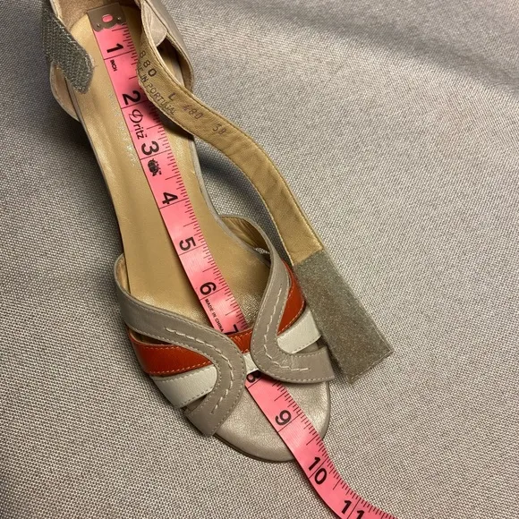 - Fidji Women's leather Sandals Size 38 US-8,5 New