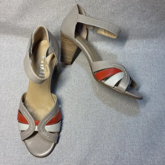 - Fidji Women's leather Sandals Size 38 US-8,5 New