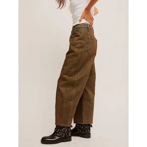 🆕 FREE PEOPLE We The Free Good Luck Coated Barrel Jeans / New Moon