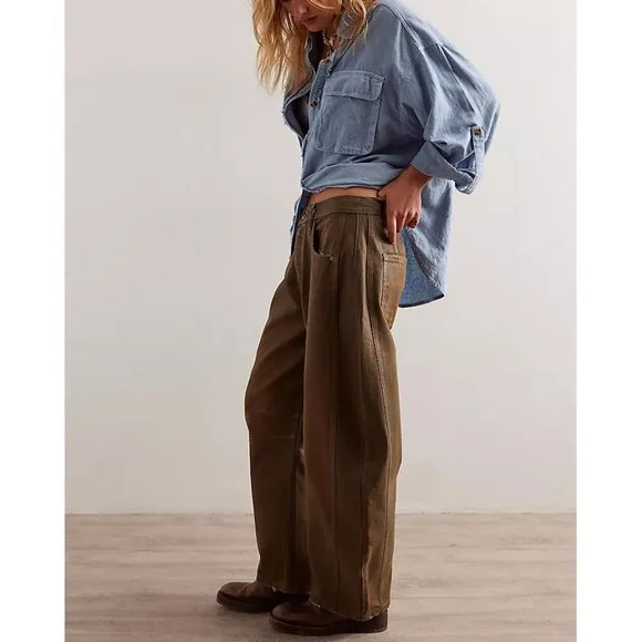 🆕 FREE PEOPLE We The Free Good Luck Coated Barrel Jeans / New Moon