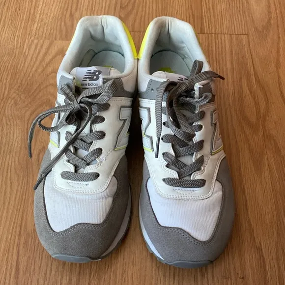 ❤️ New Balance Grey Neon 574 Sneakers Size 9