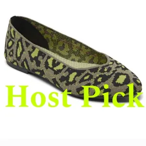 💜 NWT Skechers Cleo- Leopard casual Ballet Flats
