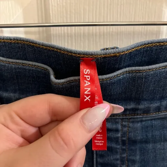 - SpanxSeamed-Front Wide-Leg Jeans size XL