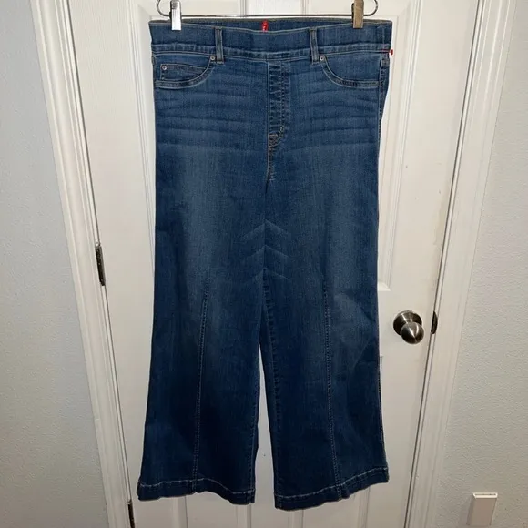 - SpanxSeamed-Front Wide-Leg Jeans size XL