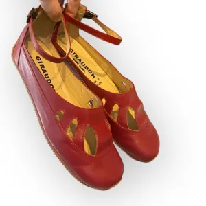 10-029 Giraudon Deep Red Flats