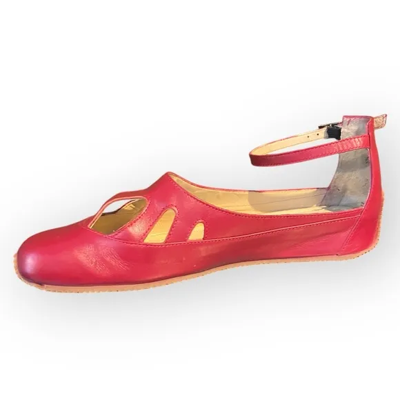 10-029 Giraudon Deep Red Flats