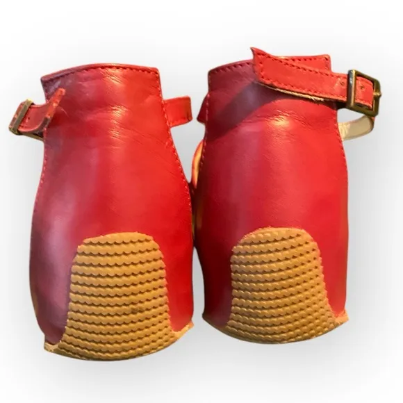 10-029 Giraudon Deep Red Flats