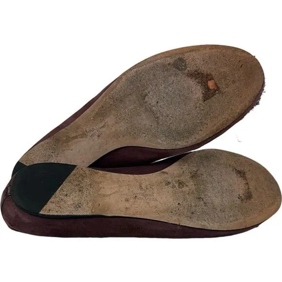 $295 Vera Wang Burgundy Suede Leather Flats with Crystallized Medallion Size 8.5