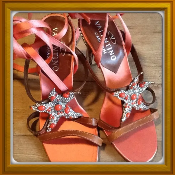 🎉2X HOST PICK🎉Valentino starfish sandals