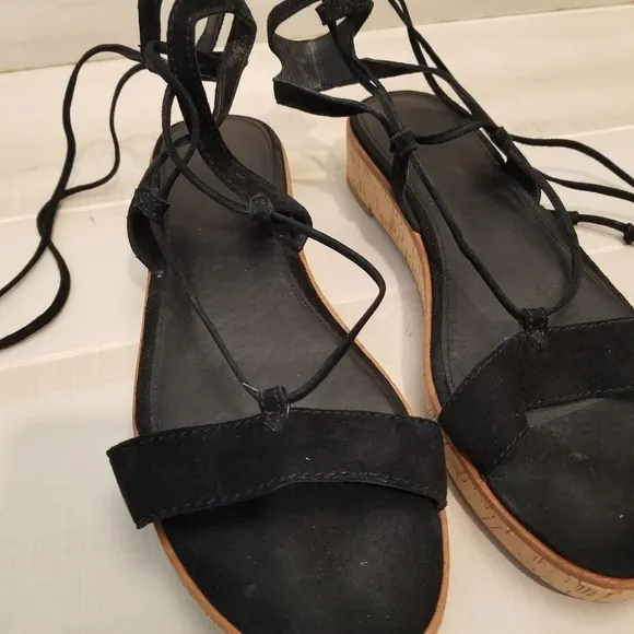 {9.5M} Frye Miranda Gladiator Platform Tie Wrap Sandals Black Suede Cork