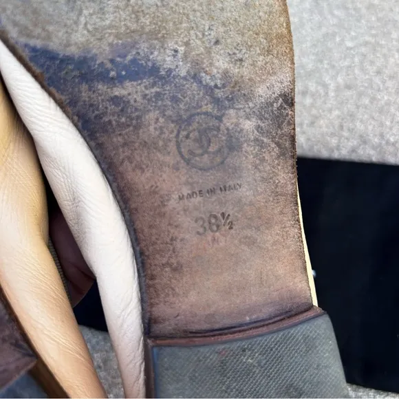 $995~CHANEL~Ballerinas Black/Tan Leather CC Logo Cap-Toe Ballet Flats~7.5/8/38.5