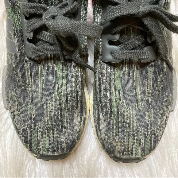 ADIDAS men’s green camo NMD Primeknit sneakers 6.5