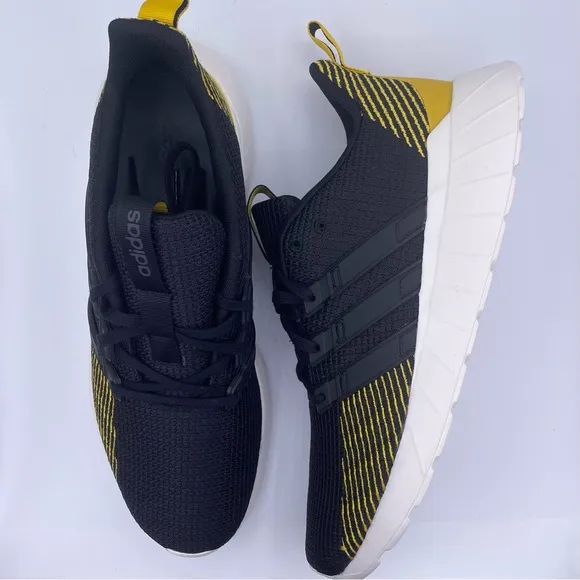 Adidas Questar Flow trail running mens sneakers Size 10