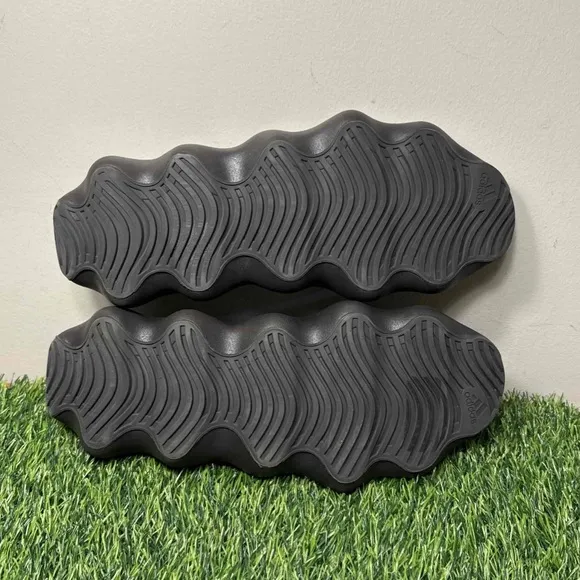 Adidas Yeezy 450 Utility Black