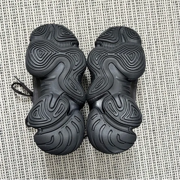 ADIDAS YEEZY 500 Sneakers Utility Black Women's Size 6 NWT