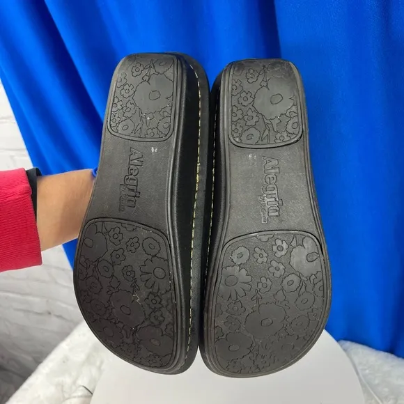 |•ALEGRIA•| Gorgeous Floral Reptile Platform Mary Jane Flats Leather Size 7-7.5