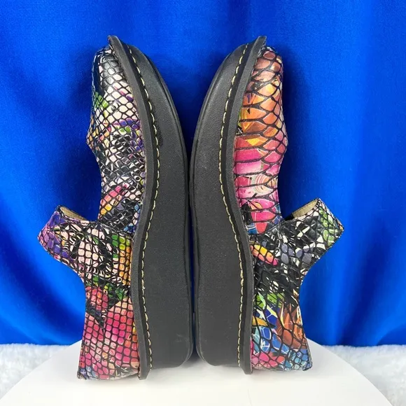 |•ALEGRIA•| Gorgeous Floral Reptile Platform Mary Jane Flats Leather Size 7-7.5