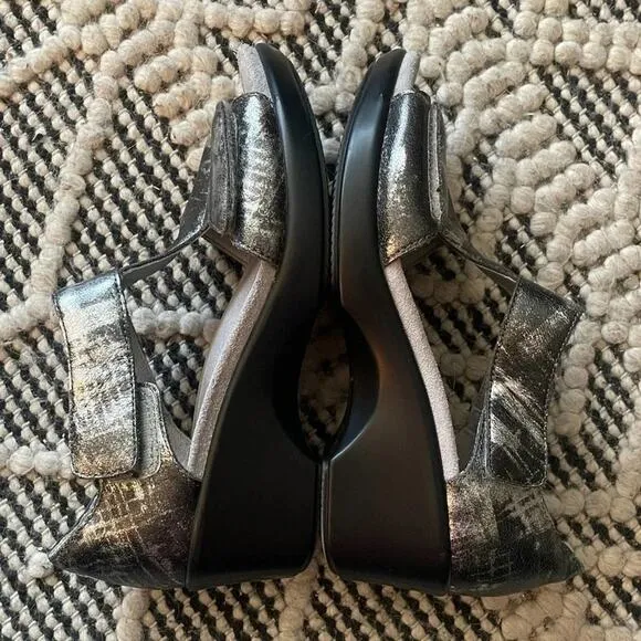 Alegria Women’s Riki T-Strap Leather Sandals Size 37 in Silver