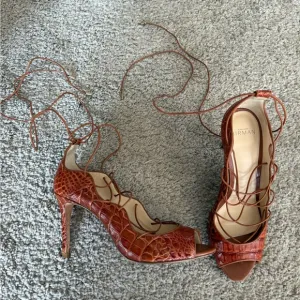 Alexandre Birman Ankle Tie Wrap Platform Sandals Heels size 7.5