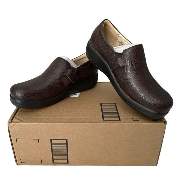 Algeria Floral Embossed Flutter Chocolate Brown Loafer Clogs 38 U.S. 8 - 8.5
