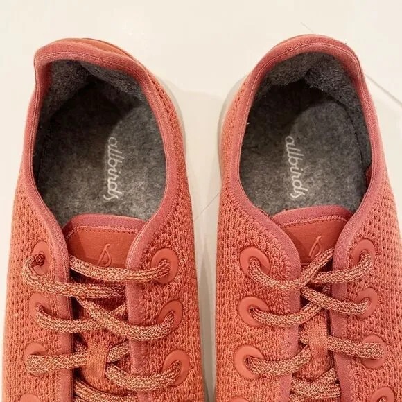 AllBirds  100% Wool Sneakers Trail Runner size 9 Nantucket Red