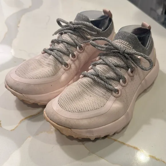 Allbirds Size 9.5 Trail Runners SWT Activewear Lace-Up Sneakers