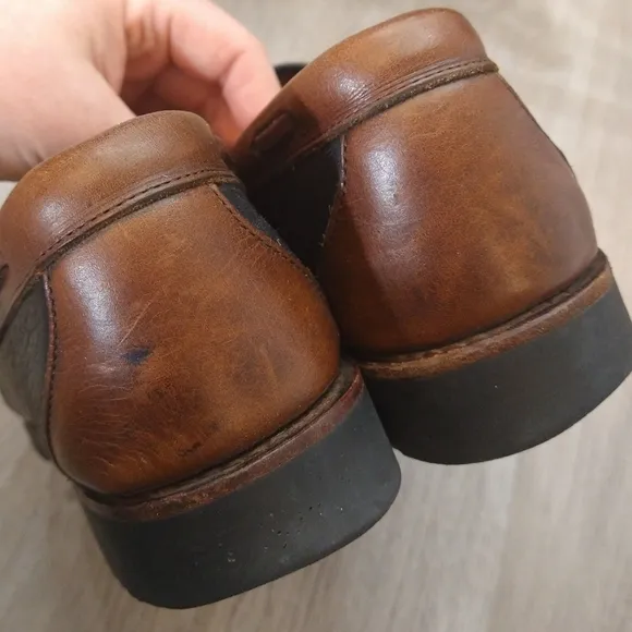 Allen Edmonds Nashua 2 Tone Leather Loafers. Size 8.5