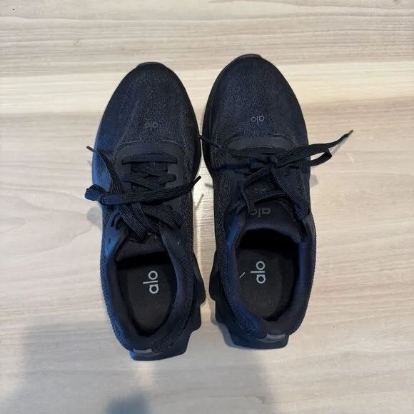 ALO Yoga Alo Runner Black/Black Lace-Up Running Sneakers Men's 8 Women's 9.5