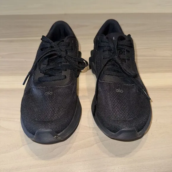 ALO Yoga Alo Runner Black/Black Lace-Up Running Sneakers Men's 8 Women's 9.5