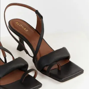 Alohas 42 Asymmetric Square Strap Sandals Black Leather Kitten Heels