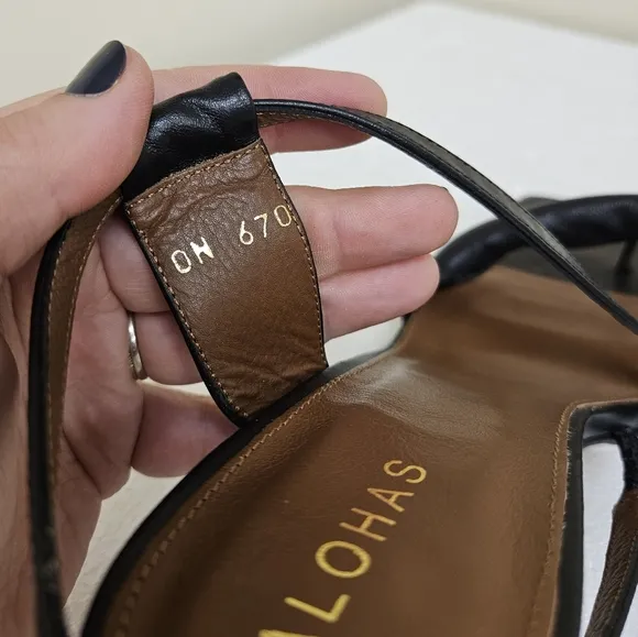 Alohas 42 Asymmetric Square Strap Sandals Black Leather Kitten Heels