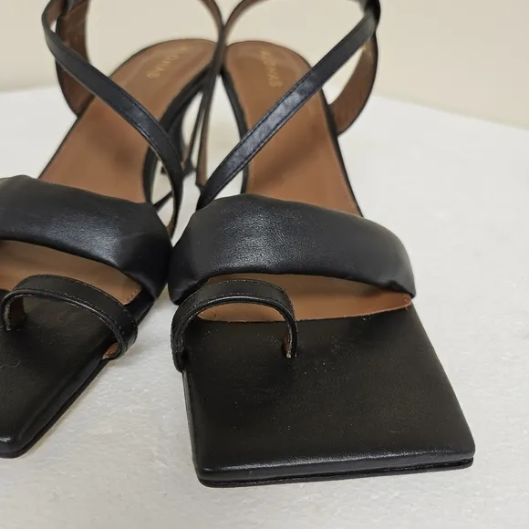 Alohas 42 Asymmetric Square Strap Sandals Black Leather Kitten Heels