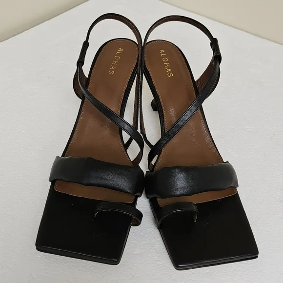 Alohas 42 Asymmetric Square Strap Sandals Black Leather Kitten Heels