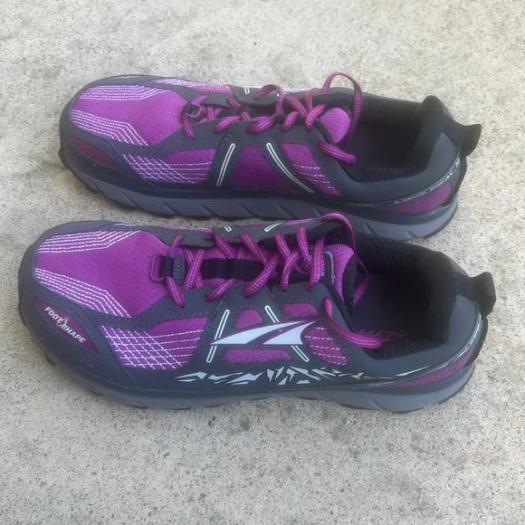 Altra Lone Peak 3.5 Trail Running Sneaker Fuschia/Grey Size 9