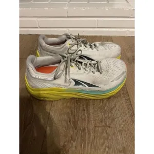 Altra Via Olympus Low Size 11.5 Mens 006847 White Yellow Trail Running Sneakers