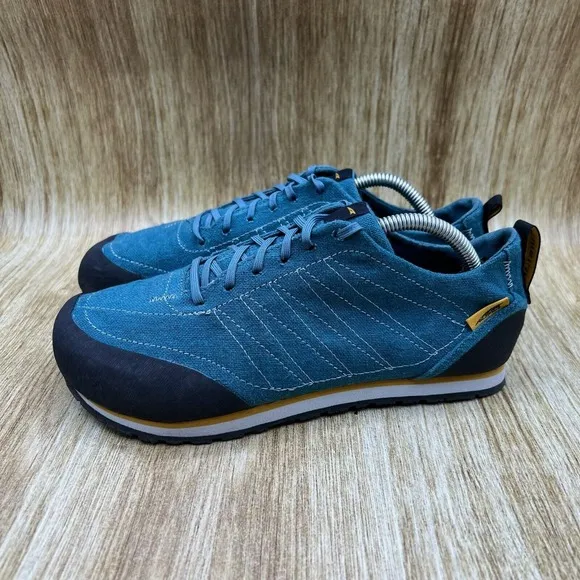 Altra Wahweap Women's Size 7.5 Blue Trail Running Shoes Sneakers ALW1963P024
