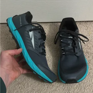 Altra | Women's Superior 5 Trail Running Shoes Gray Blue Sz 9.5