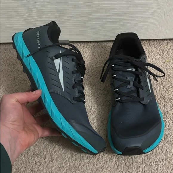 Altra | Women's Superior 5 Trail Running Shoes Gray Blue Sz 9.5