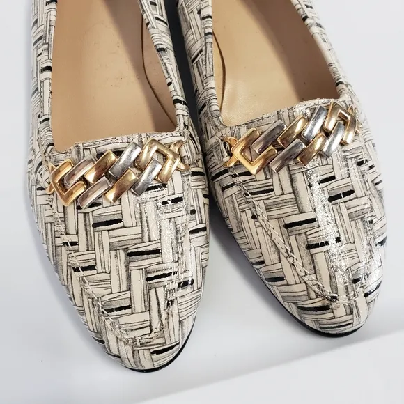 Amalfi by Rangoni Genuine Leather Cream &amp; Black Patterned Loafers Size 7