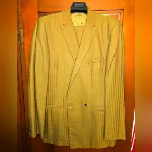AMAZING Vintage gold double breasted suit, size 39-40
