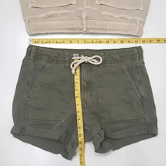 American Eagle Short Casual Shorts High Waist Rise Utility Pockets Button &amp; Zip