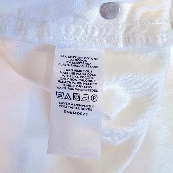 Ann Taylor LOFT Cuffed Girlfriend Jeans in White Size 2 Petite NWOT
