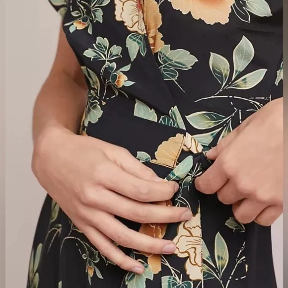 Anthropologie Kachel 8 Odessa Blooms Silk Wrap Dress floral print midi length