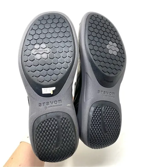 Aravon Revshow Mary Jane Flats Pewter