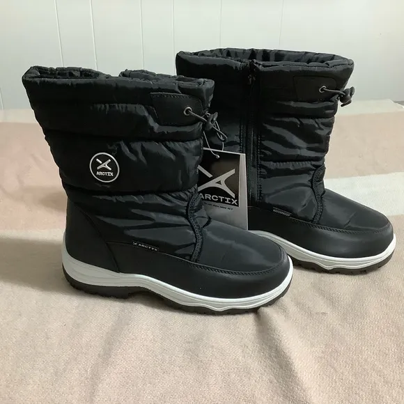 Arctix winter  waterproof boots size 8 NWT