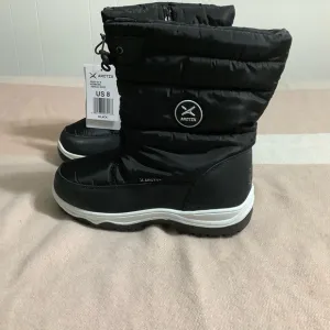 Arctix winter  waterproof boots size 8 NWT