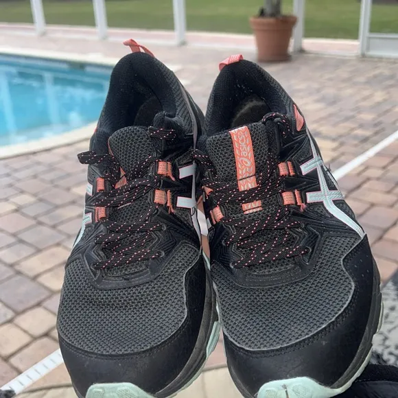 Asics Gel-Venture 8 Trail Running Shoe Womans sz 10 Pink Blue Black EUC Sneakers