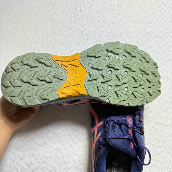 Asics Gel-Venture shoes mens 9.5 Trail Running Wide Width Athletic Sneakers 9.5