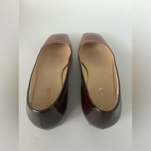 Authentic Prada Women’s Flat size 35.5 Patent Red &amp; Black With Box